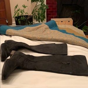 Black zip up Nubuck boot 7.5 Clark Indigo